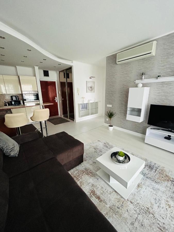 Marina Bay Apartman بودابست المظهر الخارجي الصورة